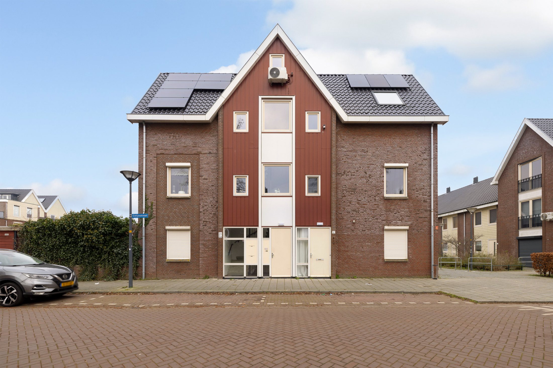 Voorzijde van het appartementencomplex aan de Colijnstraat